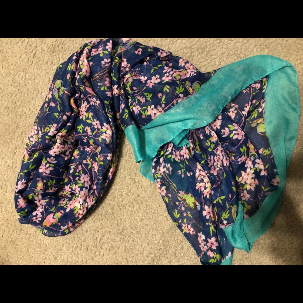 Flower scarf